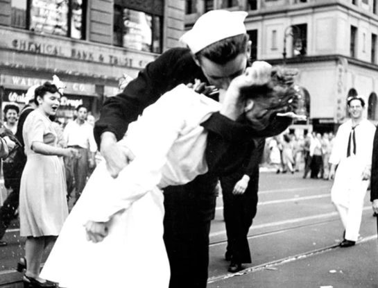 Día Internacional del Beso: por qué se celebra hoy, 13 de abril