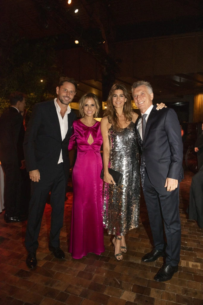 Juliana Awada, Macri, Mariana Fabbiani en el casamiento de Lanata