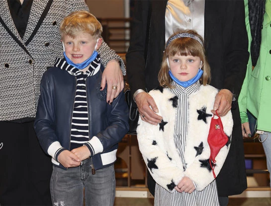 Jacques y Gabriella, los mellizos de Charlène de Mónaco, felices: después de reencontrase con su mamá, fueron al circo con su tía Estefanía