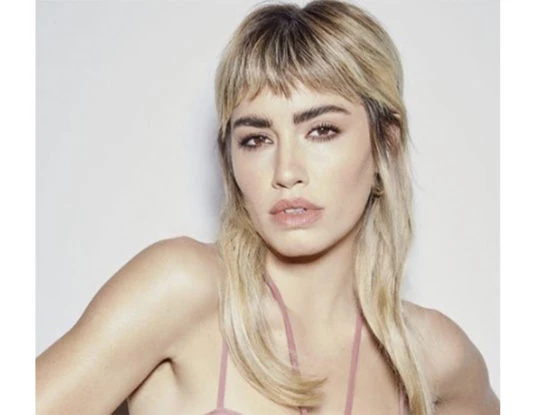 El sorprendente cambio de look de Lali Espósito
