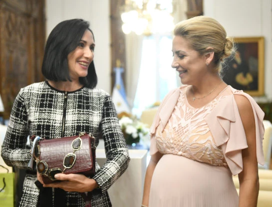 Exclusivo: En qué consiste el proyecto de Fabiola Yáñez relacionado con la moda que le brinda capacitación y trabajo a mujeres en estado de vulnerabilidad