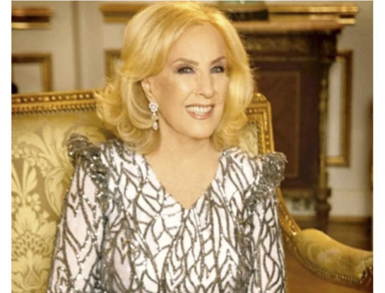 Así es el living de la lujosa casa de Mirtha Legrand, el hogar que Daniel Tinayre refaccionó y decoró para ella