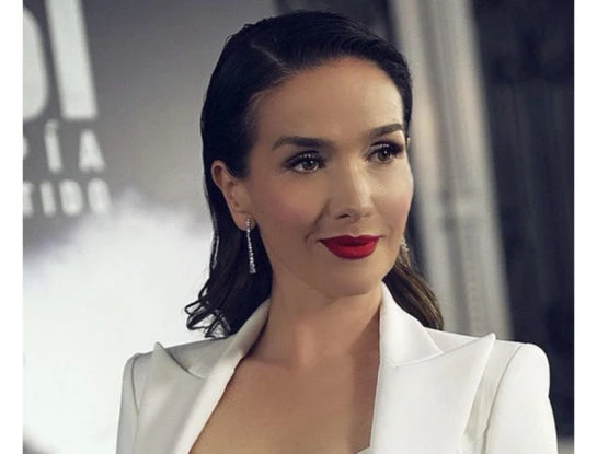 Alto impacto: Así fue el look super glamoroso de Natalia Oreiro en la avant premiere de "Iosi, el espía arrepentido"