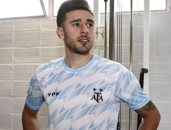 El jugador de Boca Eduardo "Toto" Salvio denunciado por violencia de género: atropelló a su expareja y huyó