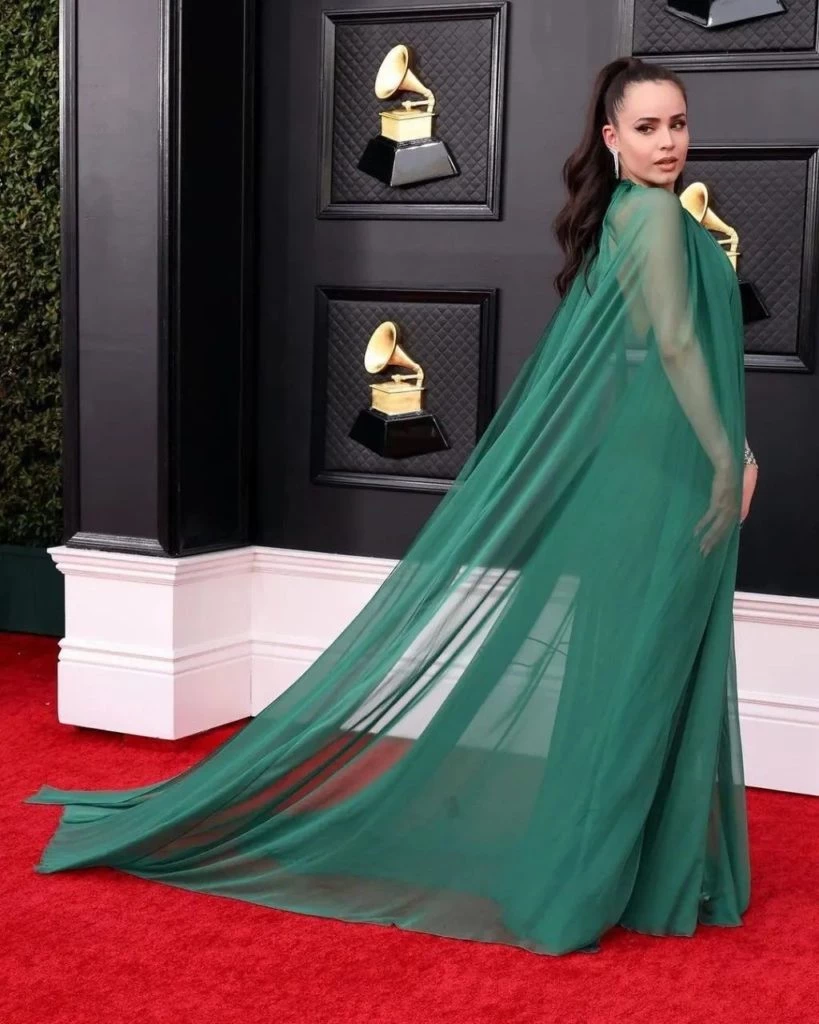 Sofía Carson en los Grammy
