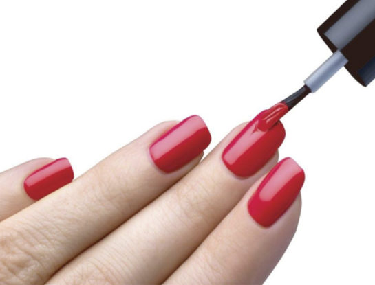 Tips para recuperar tu esmalte de uñas en dos minutos
