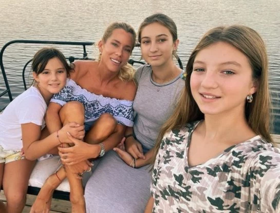 Nicole Neumann se reencontró con sus hijas y dejó en claro por qué viajó sin ellas a Europa