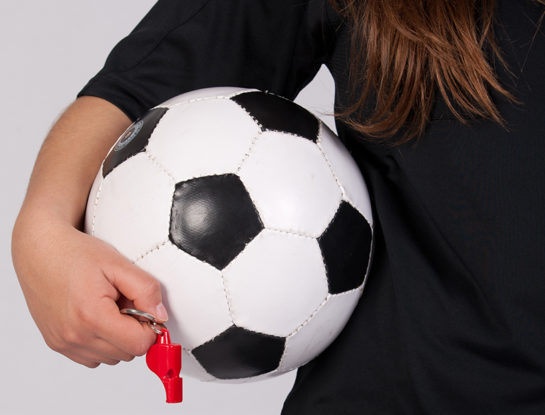 Mundial Qatar 2022: quiénes son las 6 árbitras que serán las primeras en participar de la Copa del Mundo