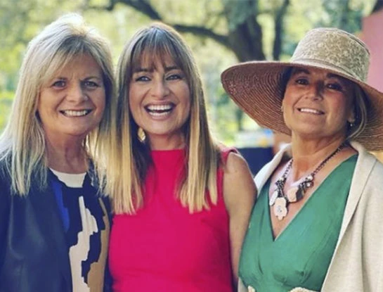 Gabriela Arias Uriburu presentó a sus hermanas Isabel y María, las mujeres en las cuales se apoyó en los momentos más duros