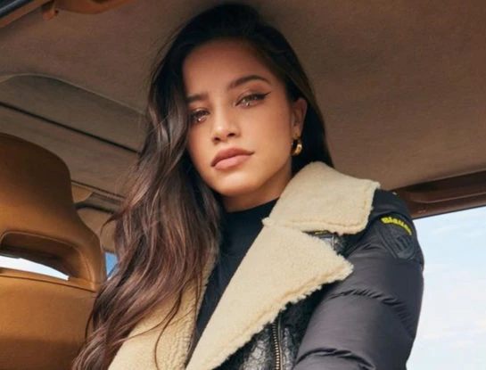 Así era Emilia Mernes cuando iba al colegio