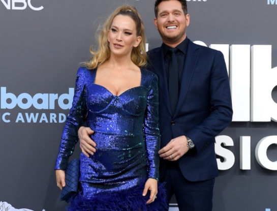 Billboard 2022: En la dulce espera de su cuarto hijo, Luisana Lopilato y Michael Bublé deslumbraron en la red carpet