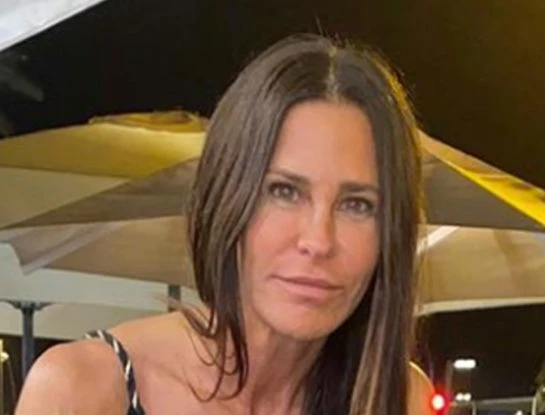 El impresionante look que llevó Carolina Baldini para el casamiento de su hijo, Giovanni Simeone, en Italia