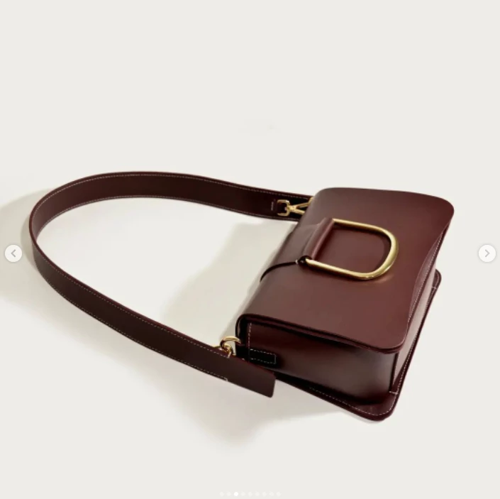 CAPSULA JULIANA AWADA