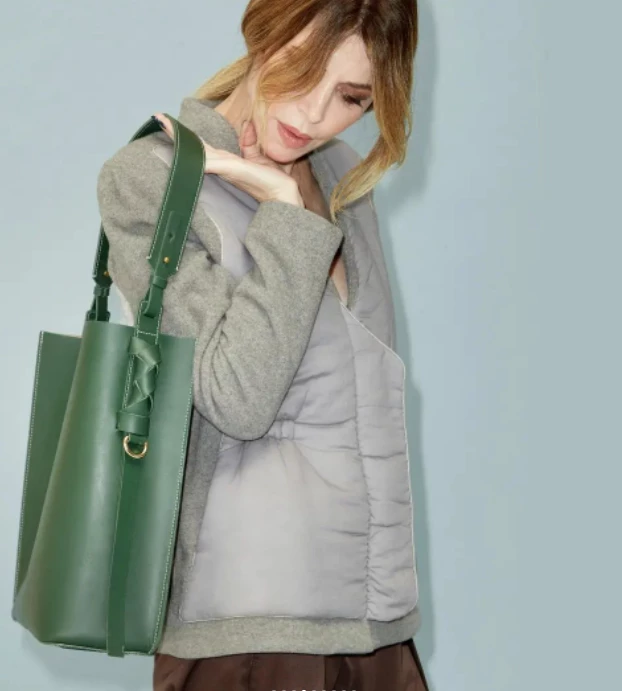 CAPSULA JULIANA AWADA