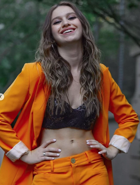 JOSEFINA HIJA DE SANDRA BORGHI