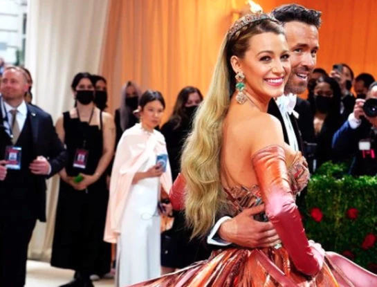 Met Gala 2022: el sorprendente vestido de Blake Lively que se transformó en plena red carpet
