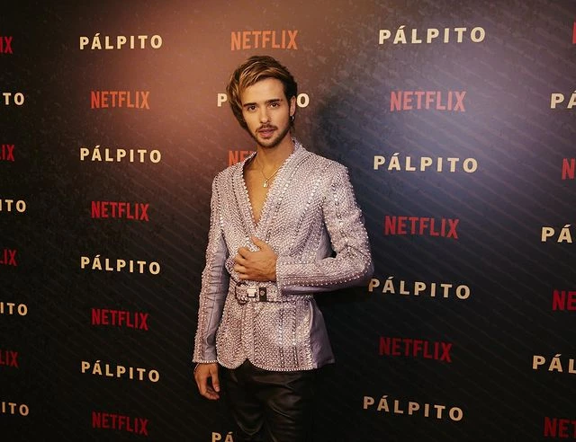 Julián Cañeque en el estreno de la serie Pálpito