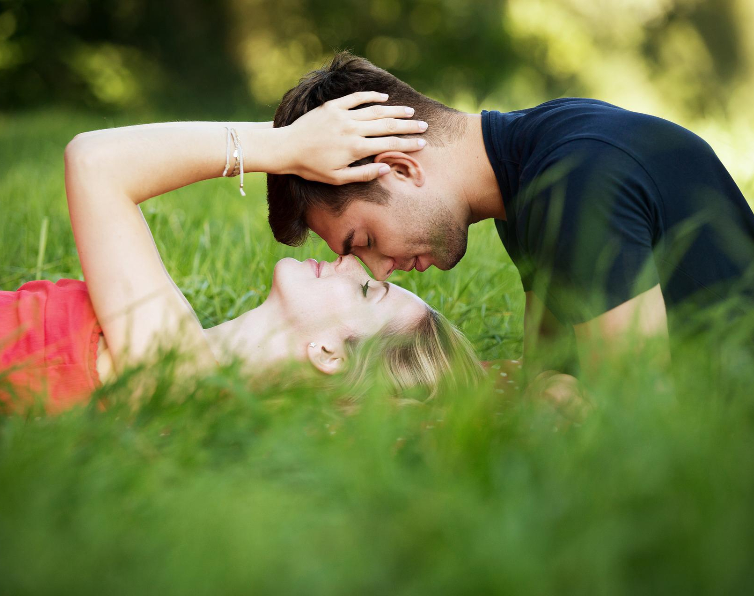 Solteros: el 70 % dice que la química sexual es clave en la pareja ideal