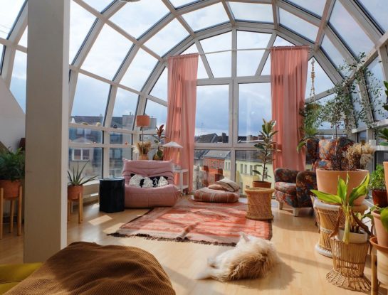 ¡Divina! Así es la casa 'invernadero' de una influencer alemana