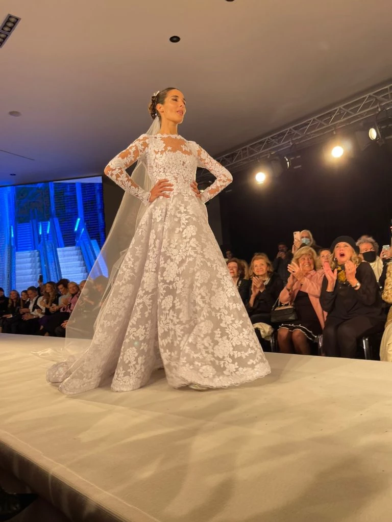 Juana Viale cerró el desfile de Gino Bogani