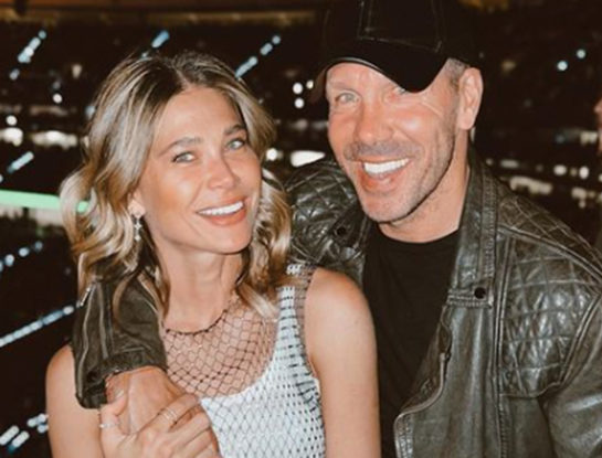 Carla Pereyra eligió un look súper chic para pasear por Camboya junto a Diego "Cholo" Simeone: parece modelo de producción de moda