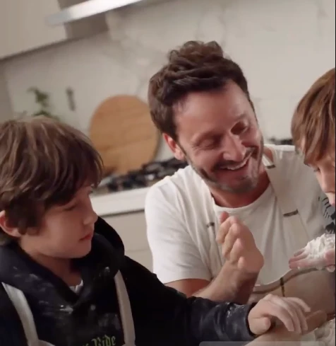 Benjamín Vicuña con sus hijos