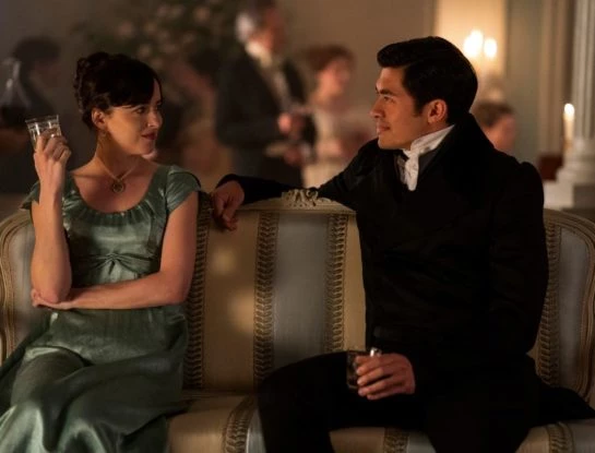 Así luce Dakota Johnson en"Persuasión", la película de época que es la gran apuesta de Netflix