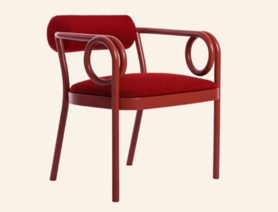 Feria de Milán 2022: la diseñadora India Mahdavi reinventó la clásica silla Thonet