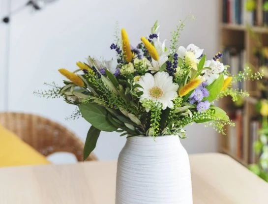 Navidad: 6 flores lindas, económicas y duraderas que podés comprar para decorar tus floreros