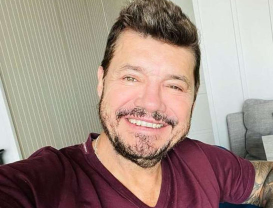 Así es el impresionante living comedor de Marcelo Tinelli: un espacio amplio y moderno con detalles rústicos