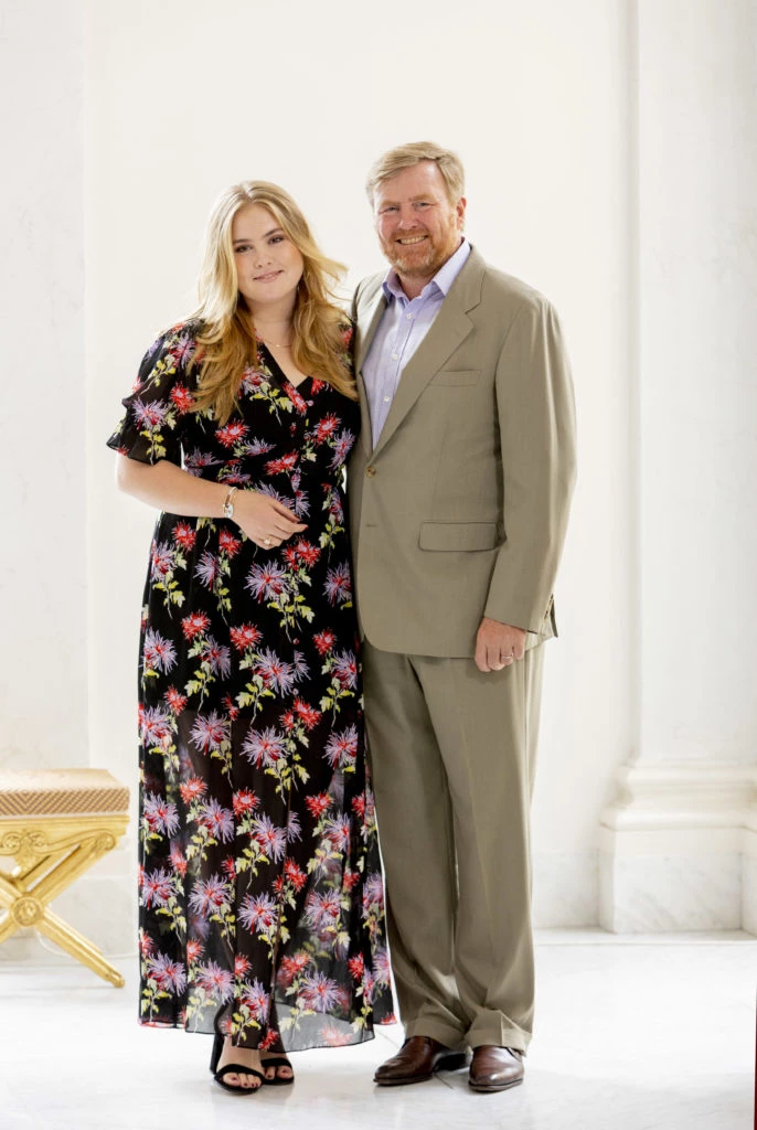 El rey Guillermo Alejandro de los Países Bajos y la princesa Amalia de Orange