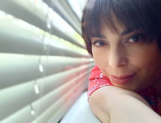 Quién era Julieta Vallina, la actriz que murió hoy a los 50 años