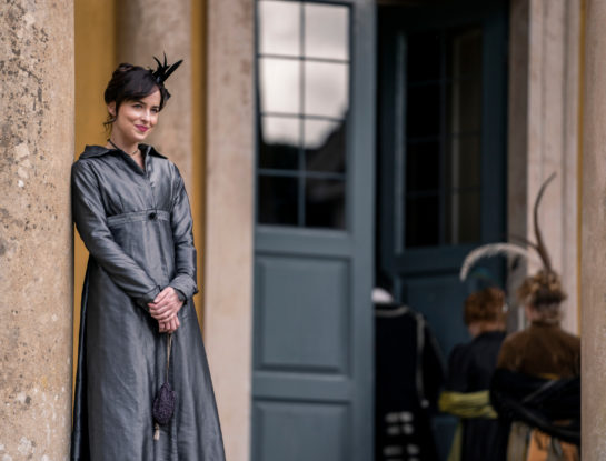 Dakota Johnson habló de las presiones sociales hacia la mujer tras el estreno de "Persuasión" por Netflix