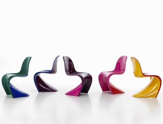 Silla Panton: un icono del diseño que se reinventa en formato bicolor