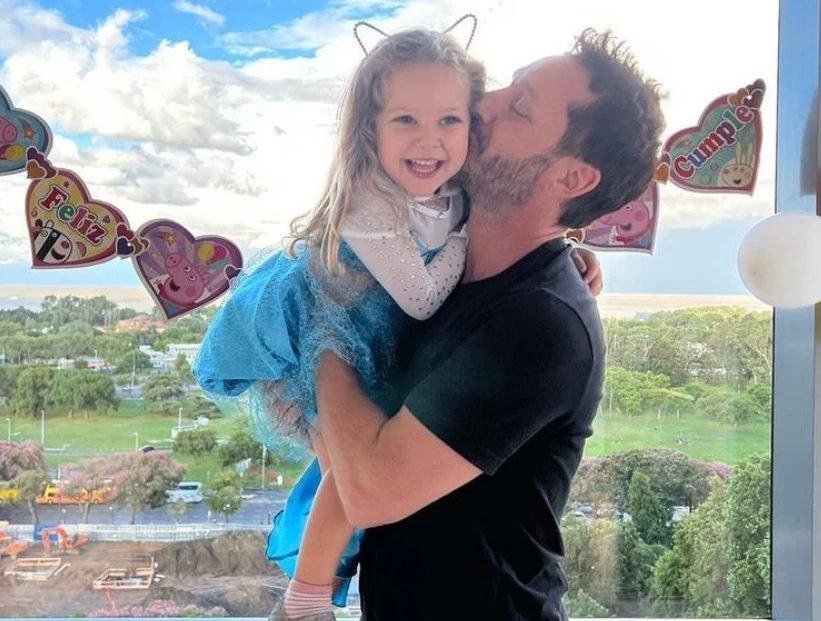 Benjamín Vicuña junto a su hija Magnolia, fruto de su relación con la China Suárez