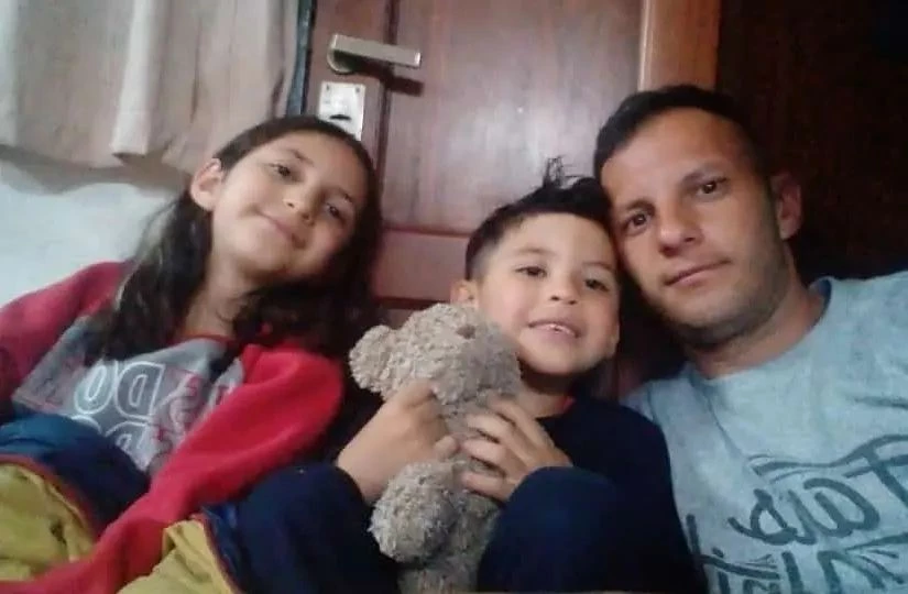 Maximiliano Lemoli con sus hijos