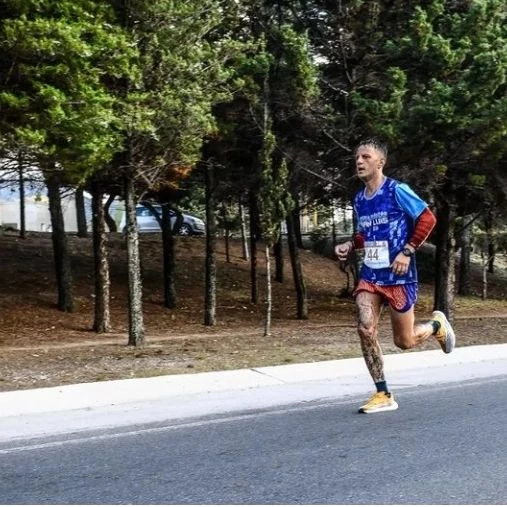 Maximiliano Lemoli corriendo