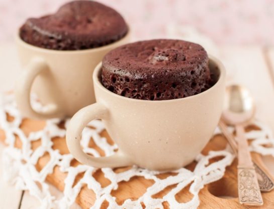 La receta de las mini tortas keto de vainilla y chocolate que te va a sorprender