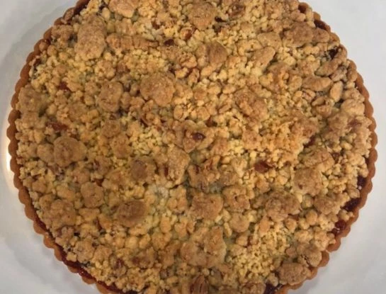 La receta de la pastafrola de membrillo con crumble de Ariel Rodríguez Palacios para endulzar el feriado