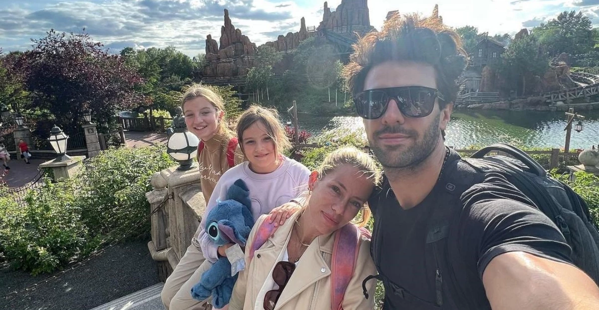 Nicole Neumann y su familia de vacaciones