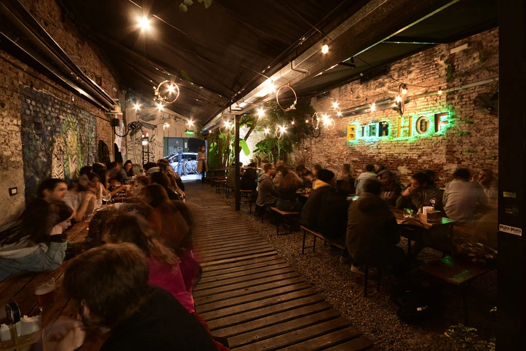 Bierhof para ir a cenar el Día del Amigo