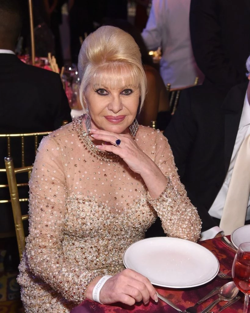 Ivana Trump y su icónico peinado colmena