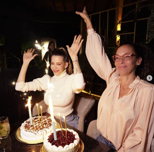 GUILLERMINA VALDES Y ANA PAULA DUTIL