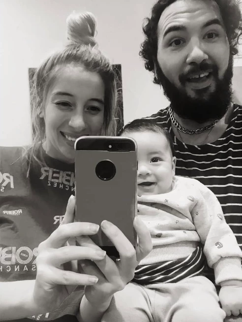 LIA SALGADO HIJO Y NIETO