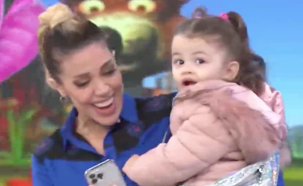 Virginia Gallardo con su hija Martina