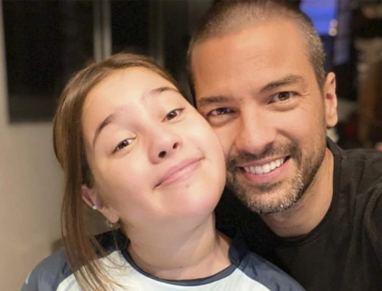 Así está Delfina, la hija del Chino Leunis: tiene 12 años y se ha ensamblado perfectamente a la nueva familia de su papá y Maca, que tiene 4 chicos