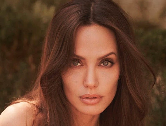 Angelina Jolie adopta la nueva tendencia que será protagonista en el verano 2023