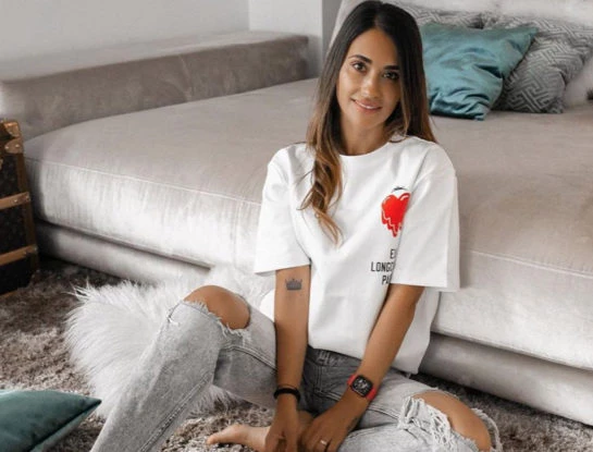 De qué marca son y cuánto cuestan los zapatos que usó Antonela Roccuzzo para conquistar la noche de París