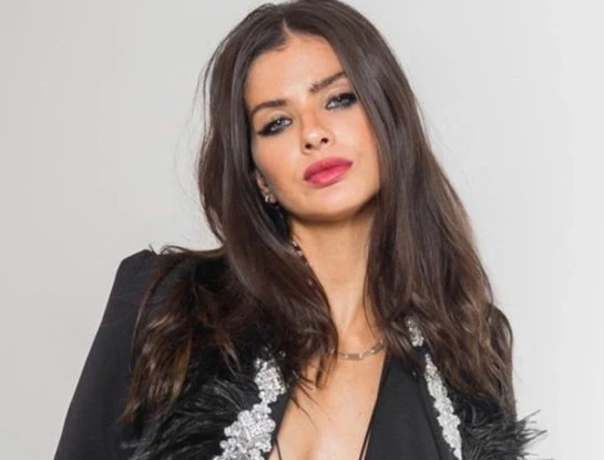El jugado look de la China Suárez que es ideal para salir de noche