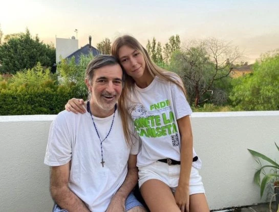 Quién es Luz, la otra "guerrera" de la familia Bullrich: enfrentó el cáncer a los 7 años y dio un mensaje esperanzador La Voz Argentina